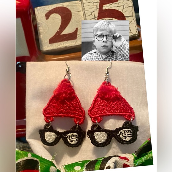 ALFIE.  Christmas Alfie Free Standing Lace Embroidered Earrings. - Picture 4 of 4